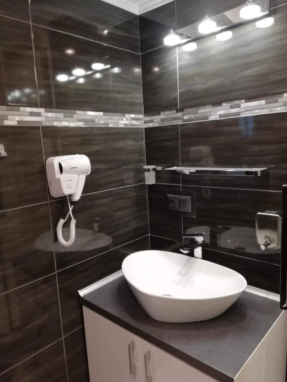 Appartement Przystan à Rozalin  Extérieur photo